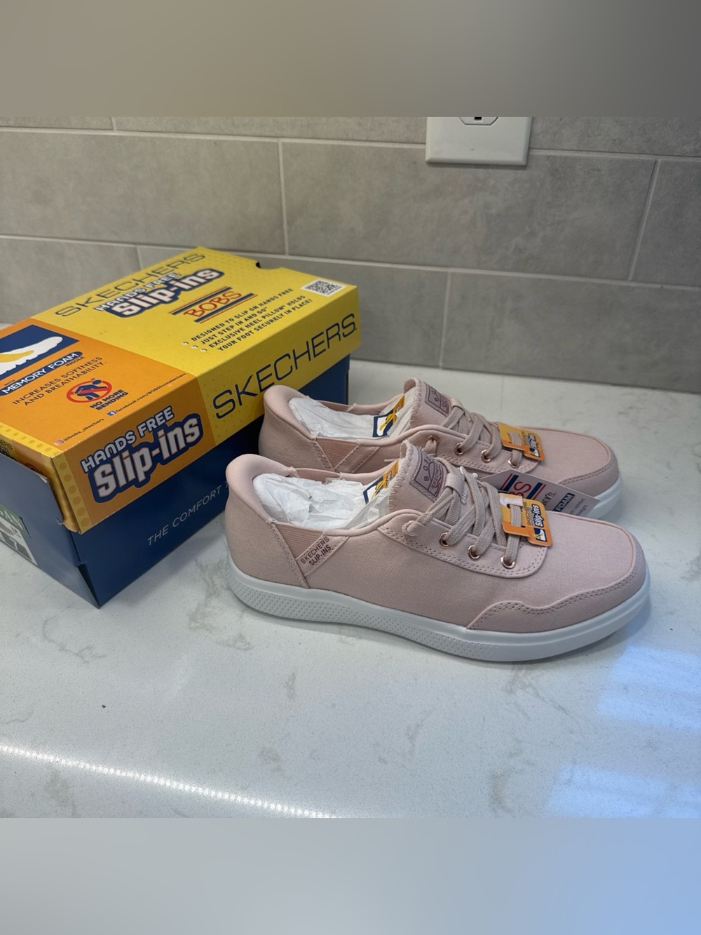 NEW Skechers Bobs B Cute Sweet Women's Pale Pink Low-Top Slip-Ins Sneakers sz 7